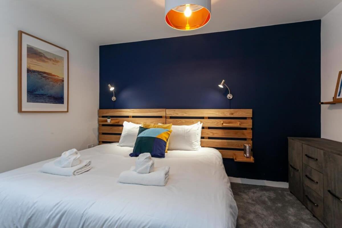 Stunning 2 Bed Flat 5Min To Old Trafford Stadium Manchester Exterior photo